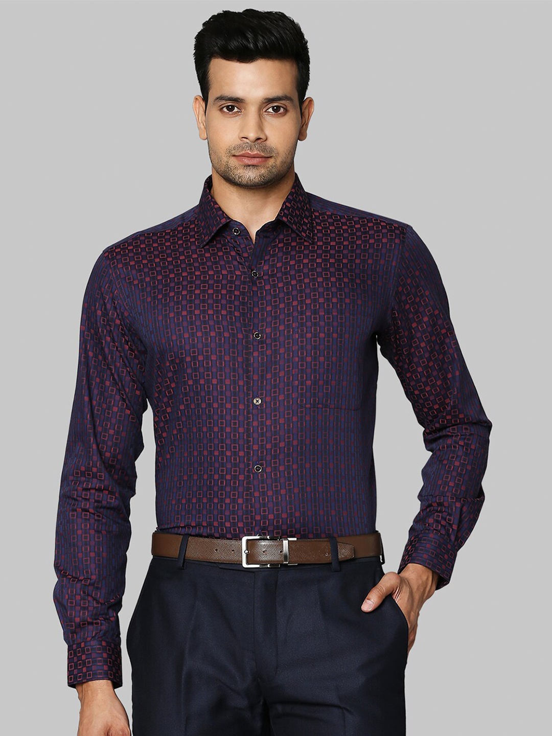 

Raymond Geometric Printed Cotton Casual Shirt, Blue