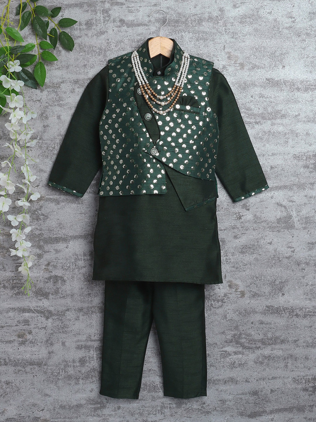 

ahhaaaa Boys Mandarin Collar Kurta with Trousers & Nehru Jacket, Green