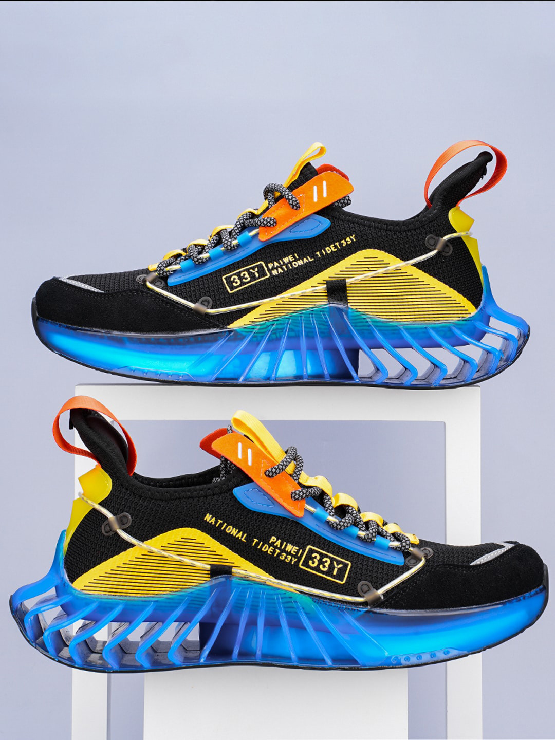 

Atom Men Colourblocked Sneakers, Black