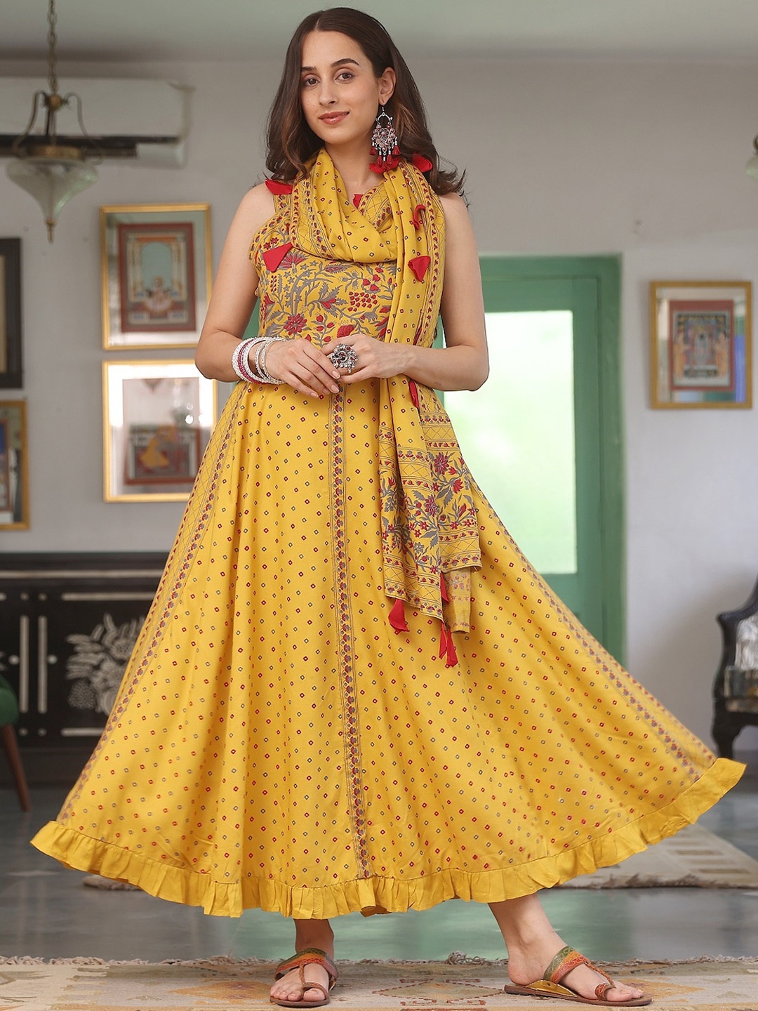 

Rustorange Floral Printed Shoulder Straps Kurta with Dupatta, Yellow