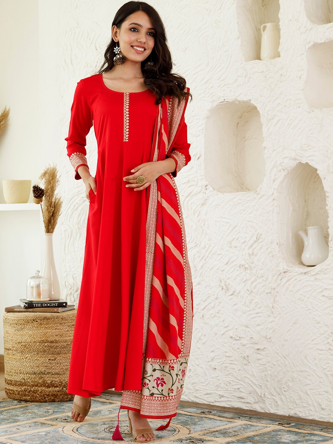 

Rustorange Scoop Neck Anarkali Kurta With Leheriya Dupatta, Red