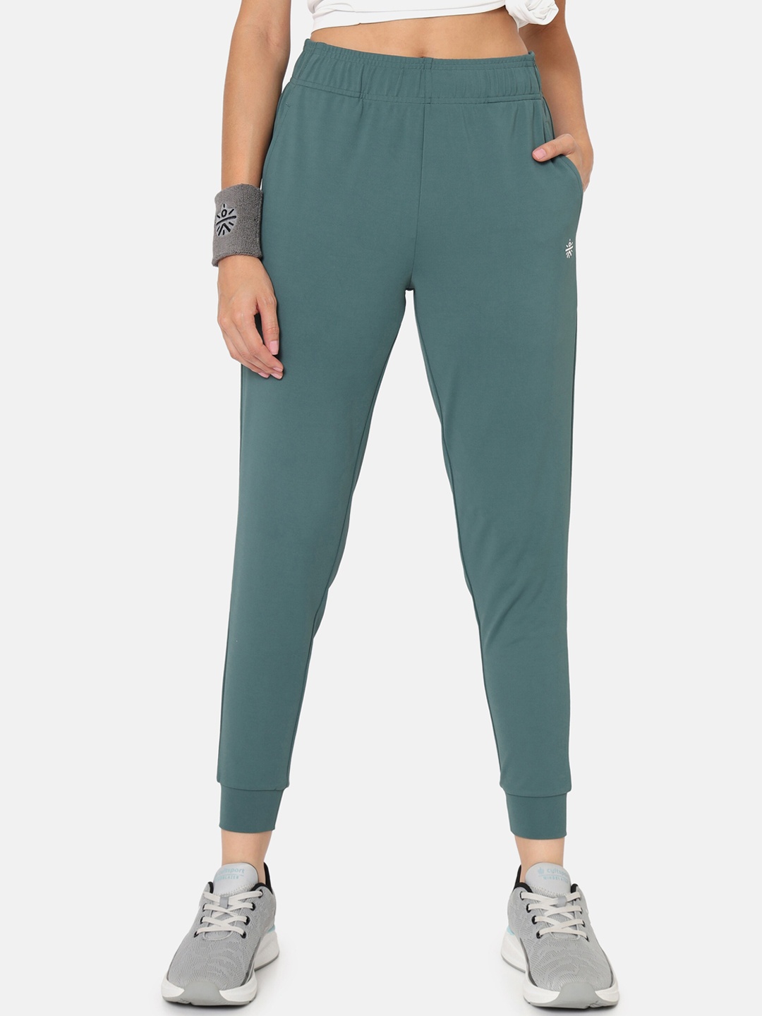 

Cultsport Women Regular Fit Flydry Joggers, Sea green