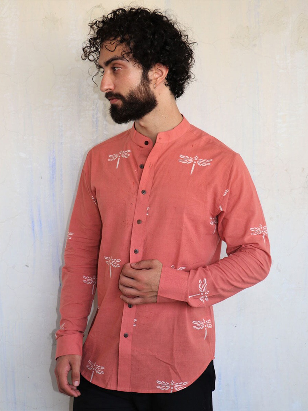 

Chidiyaa Standard Graphic Block printed Mandarin Collar Cotton Casual Shirt, Pink
