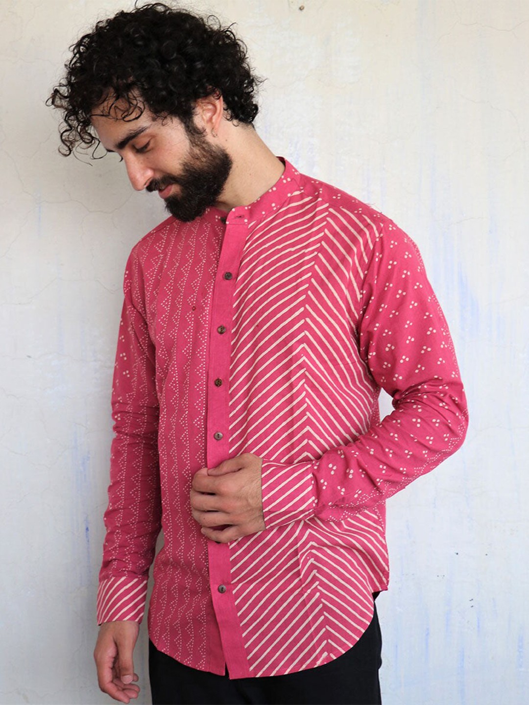 

Chidiyaa Standard Chevron Block printed Mandarin Collar Cotton Casual Shirt, Pink