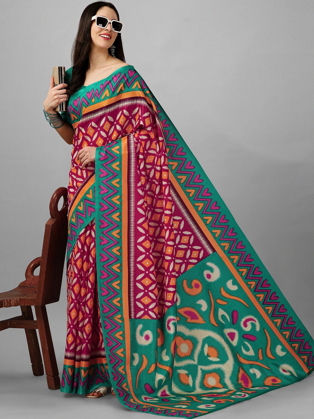 

GORGONE Geometric Printed Silk Saree, Pink