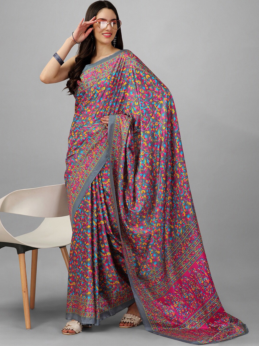 

GORGONE Floral Printed Silk Saree, Pink