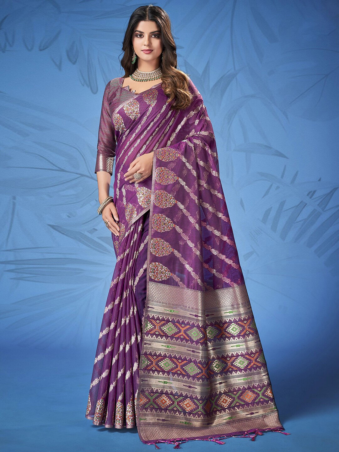 

Satrani Ethnic Motifs Woven Design Zari Saree, Purple