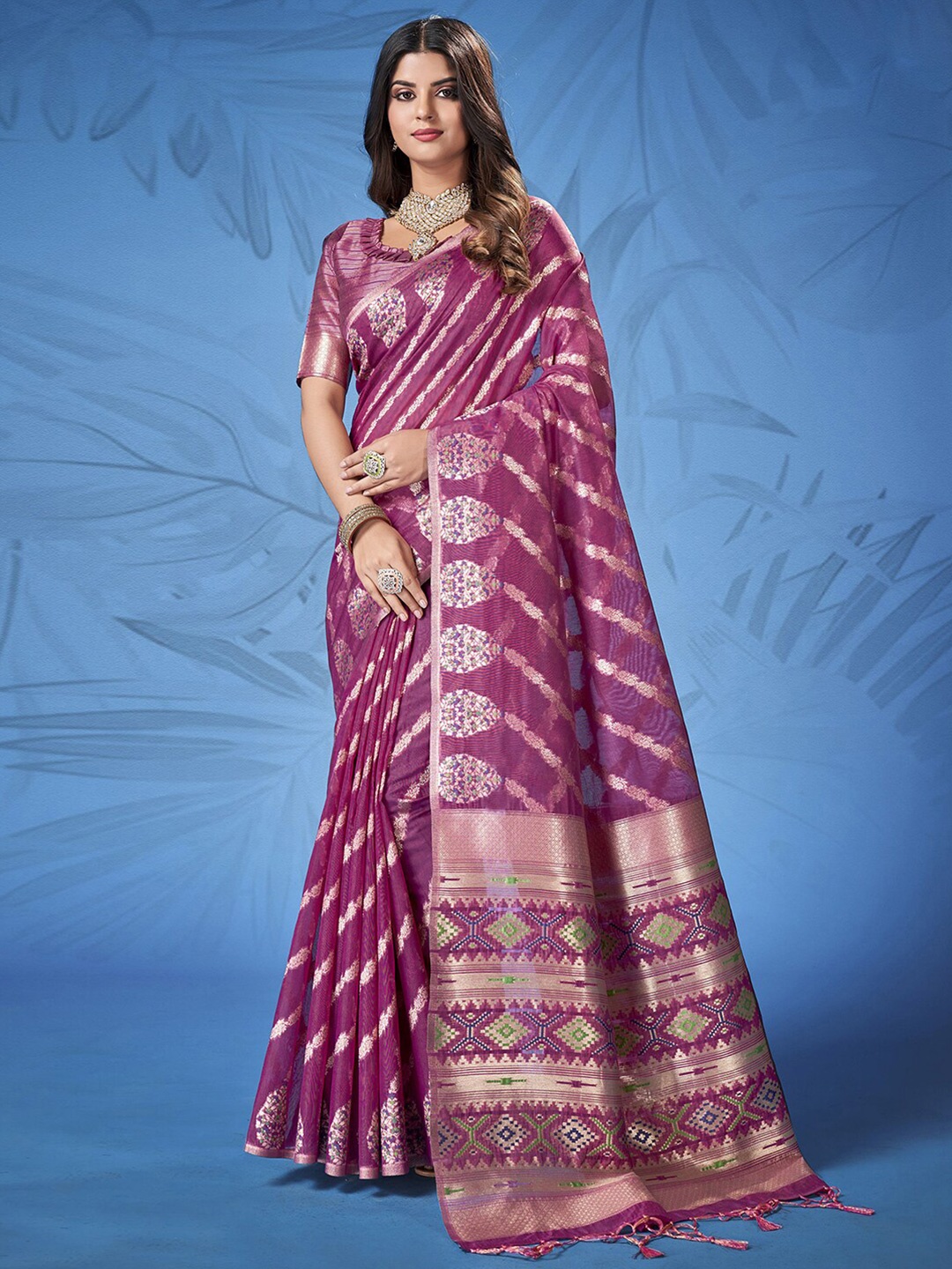 

Satrani Ethnic Motifs Woven Design Zari Saree, Pink