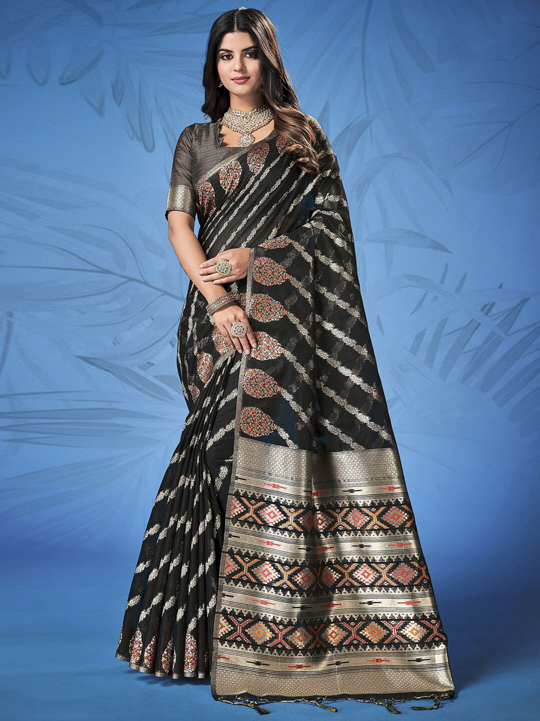 

Satrani Ethnic Motifs Woven Design Zari Saree, Black