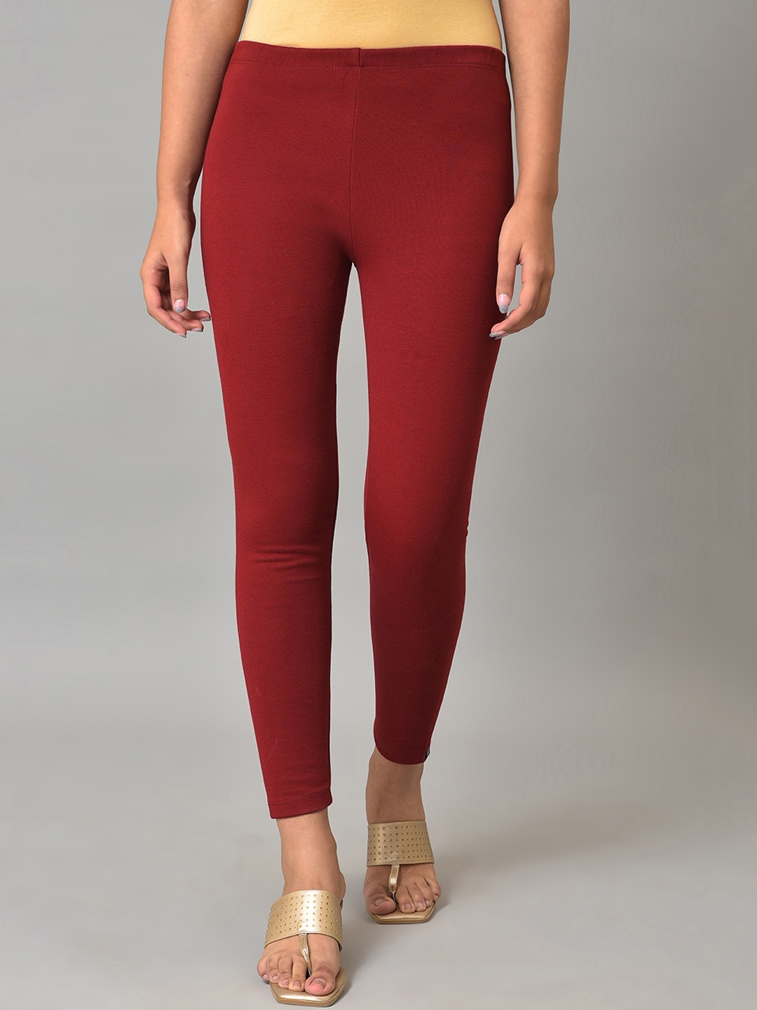 

elleven Women Slim-Fit Ankle Length Leggings, Maroon