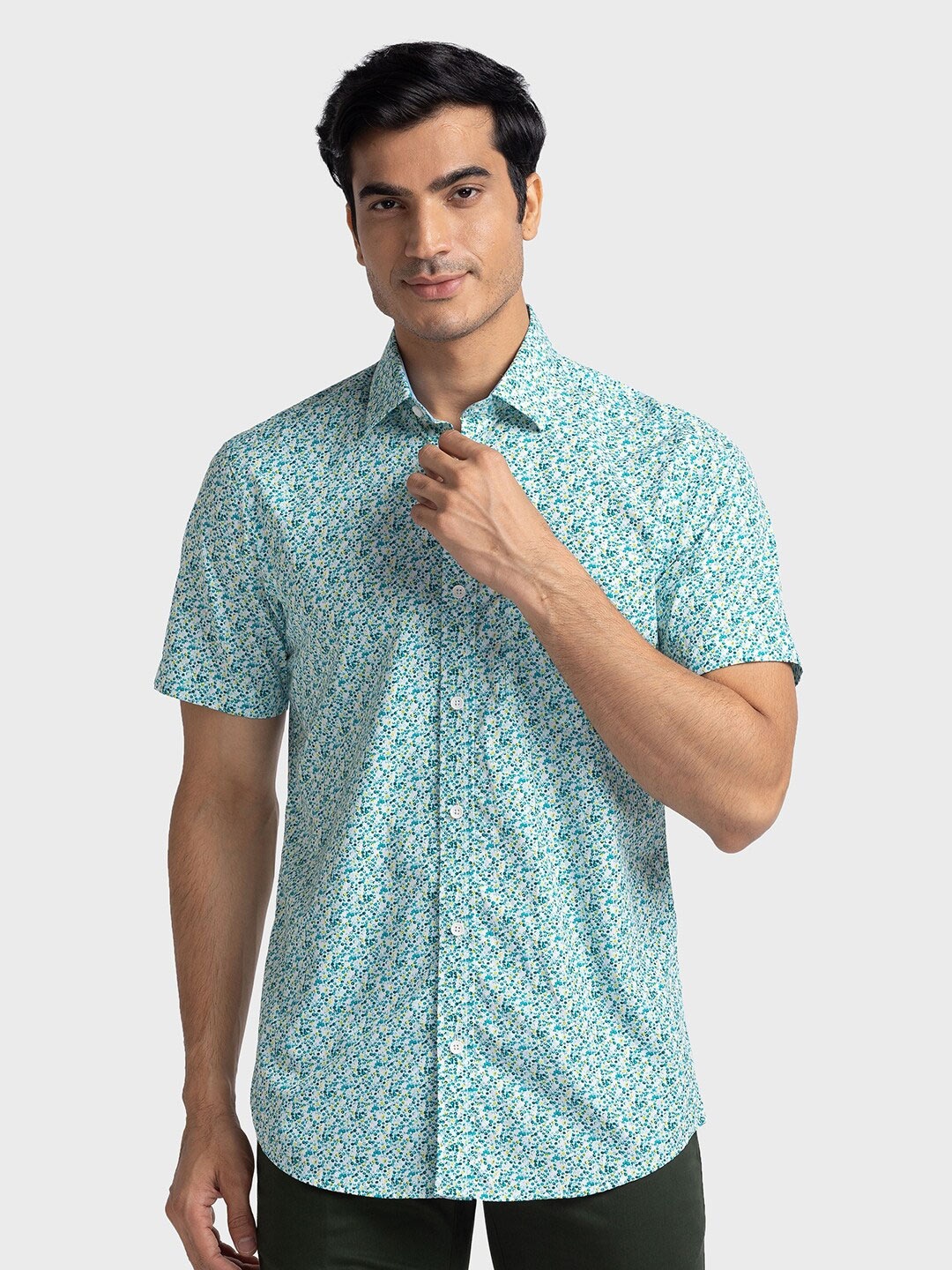 

ColorPlus Tailored Fit Floral Printed Pure Cotton Casual Shirt, Green