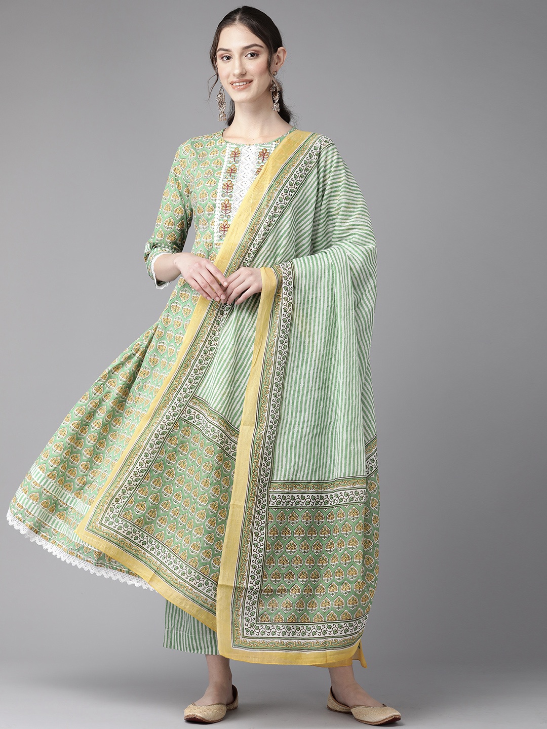 

Amirah s Women Floral Printed Empire Pure Cotton Kurta with Trousers & With Dupatta, Green