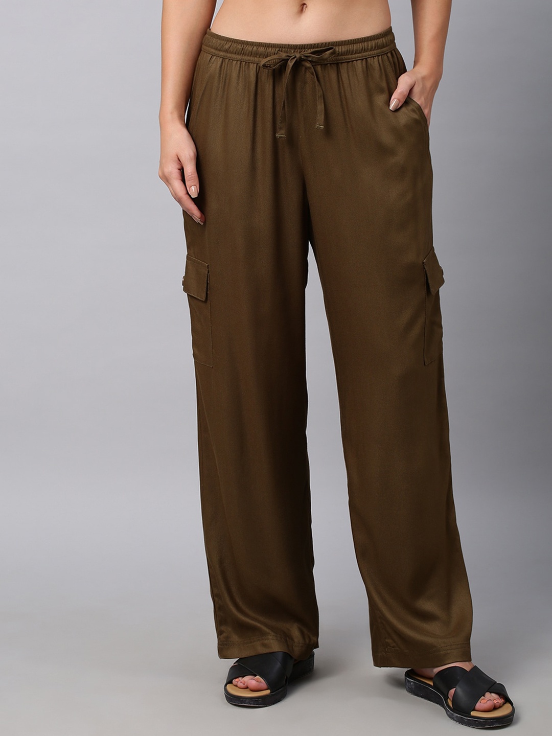 

Chemistry Women Mid-Rise Wide Leg Cargo Trousers, Olive