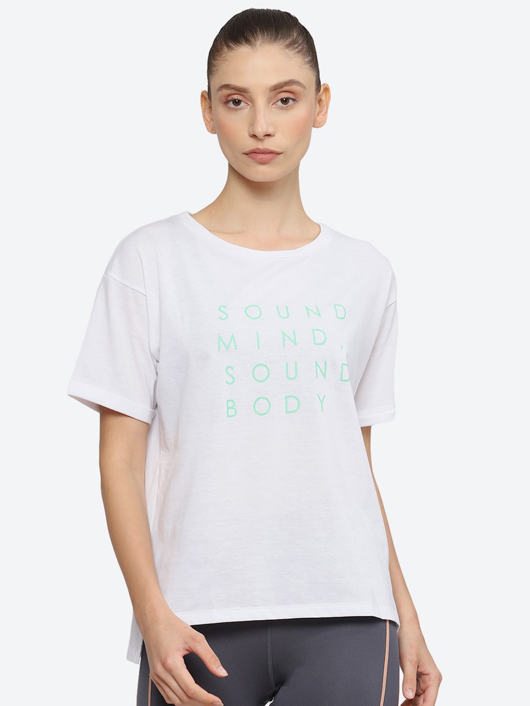

ASICS Women W TRNG Core Relaxed Graphic T-Shirt, White