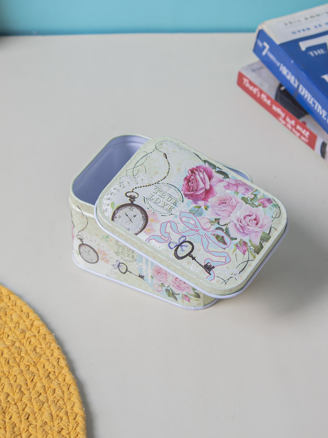 

MARKET99 Green & Pink Printed Rectangular Tin Box With Lid