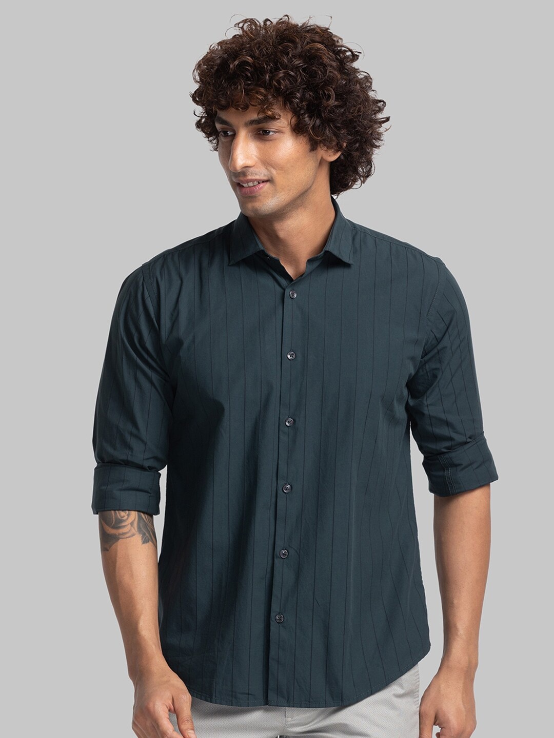 

Park Avenue Slim Fit Vertical Stripes Pure Cotton Casual Shirt, Green