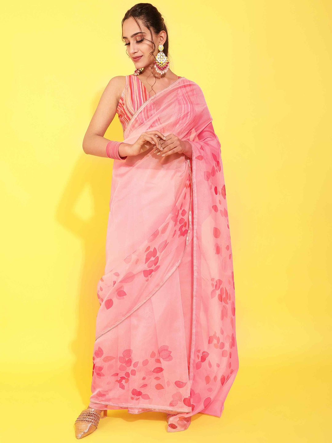 

elora Floral Printed Beads and Stones Work Organza Saree, Pink