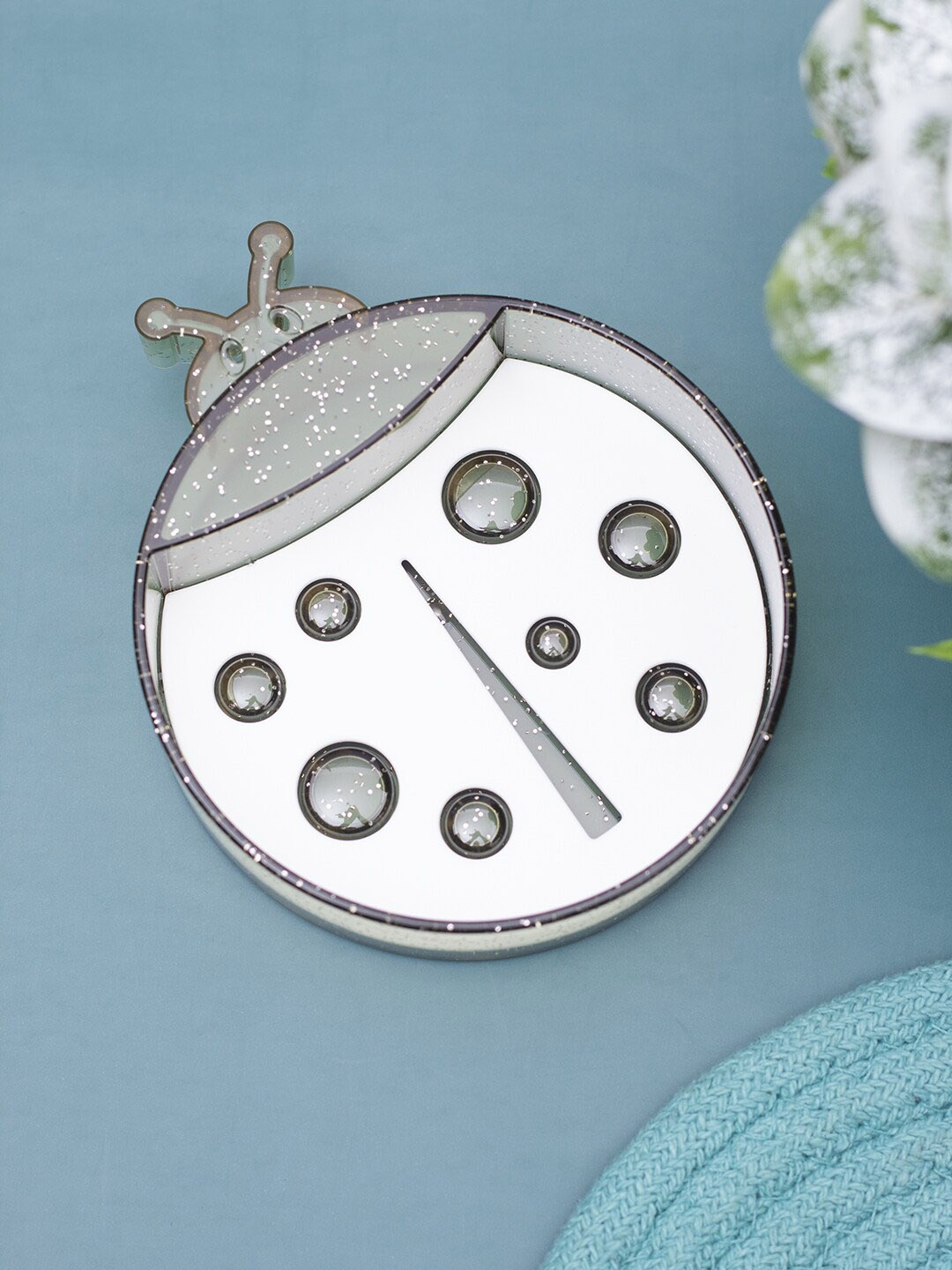 

MARKET99 Green & White Ladybug Patterned Soap Dish