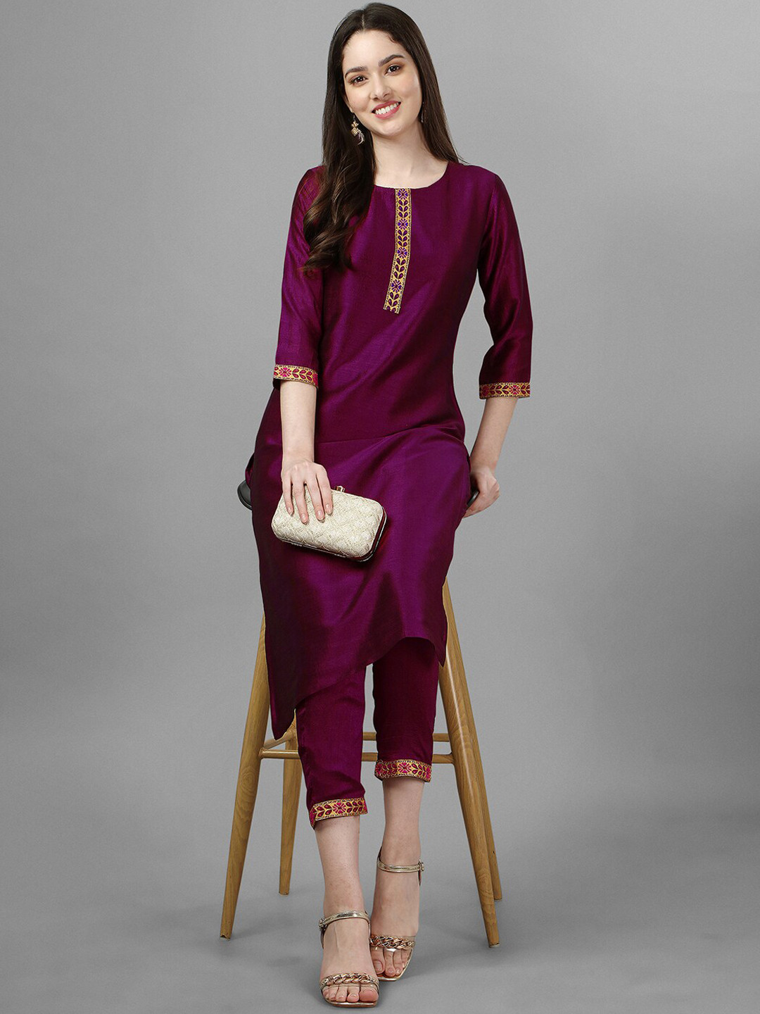 

GORGONE Silk Blend Woved Lace Round Neck 3/4th Sleeves Kurta, Purple
