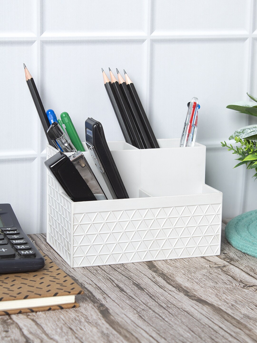 

MARKET99 Off-White Self-Design Multi Utility Water Resistant Table Organizer