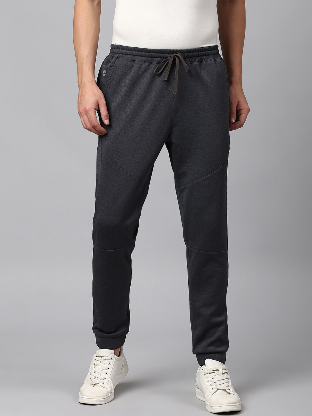 

Slowave Men Regular Fit Mid-Rise Joggers, Grey melange