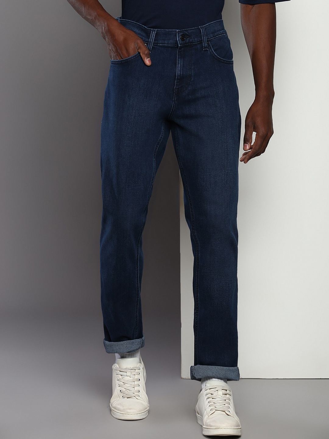 

Tommy Hilfiger Men Straight Fit Mid-Rise Jeans, Blue