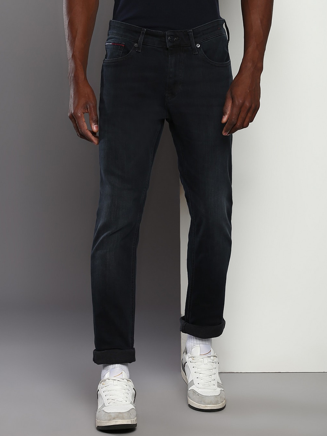 

Tommy Hilfiger Men Slim Fit Mid-Rise Jeans, Black