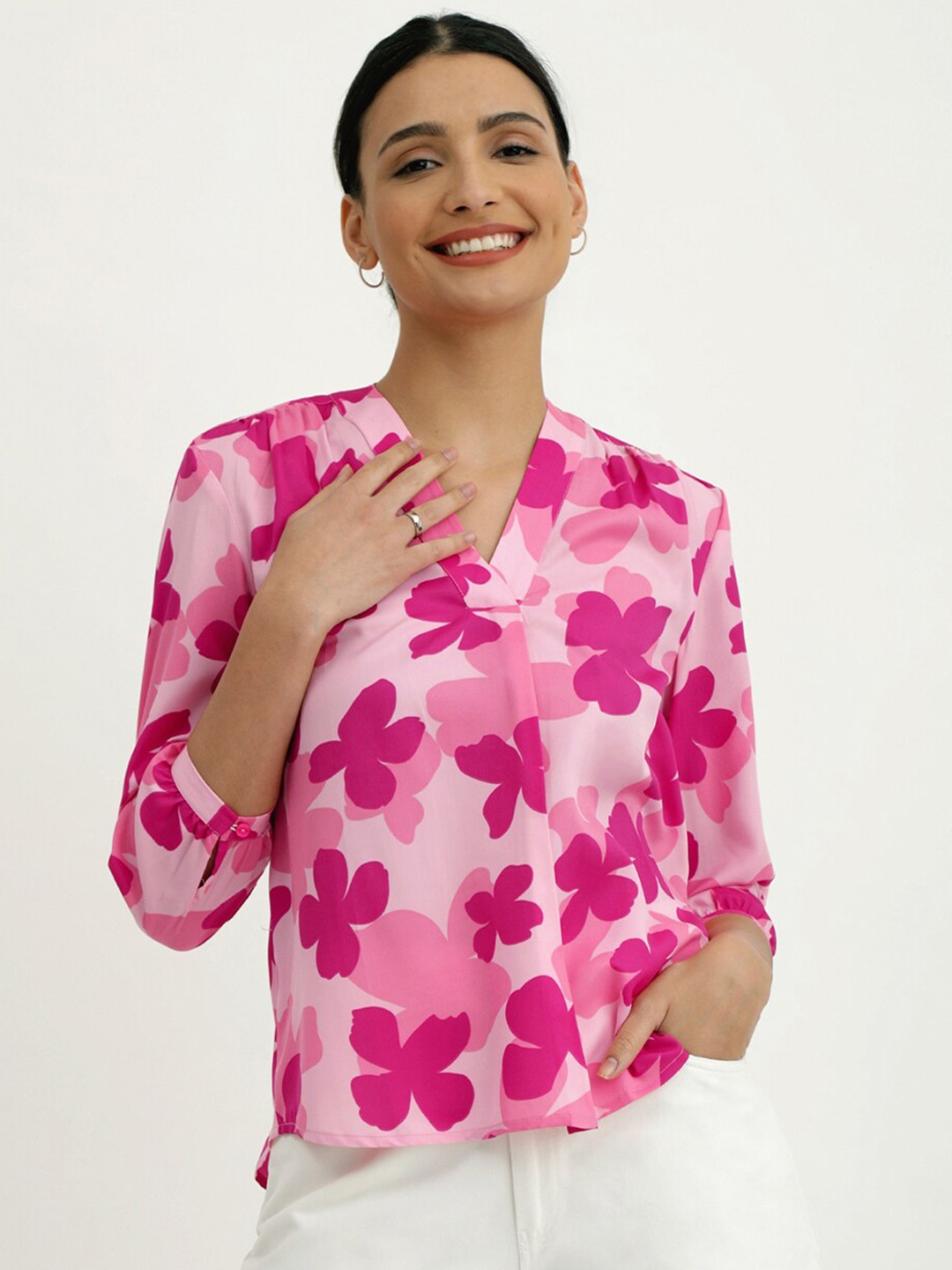 

FableStreet Floral Printed V-Neck Puff Sleeves Top, Pink