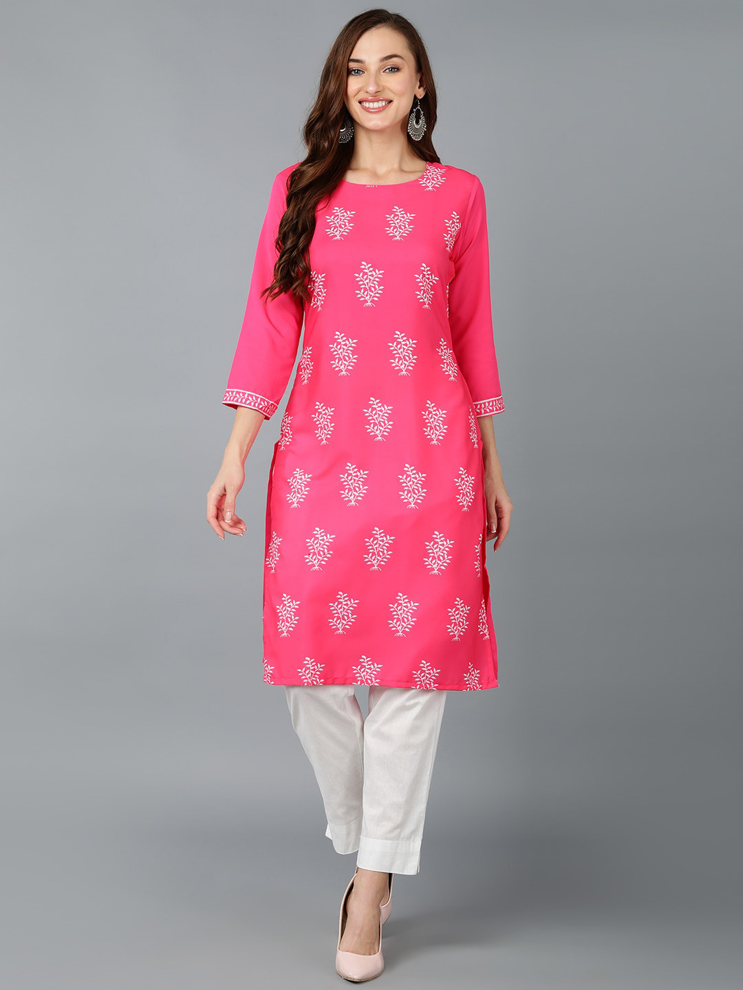 

AHIKA Floral Printed Round Neck Straight Kurta, Pink