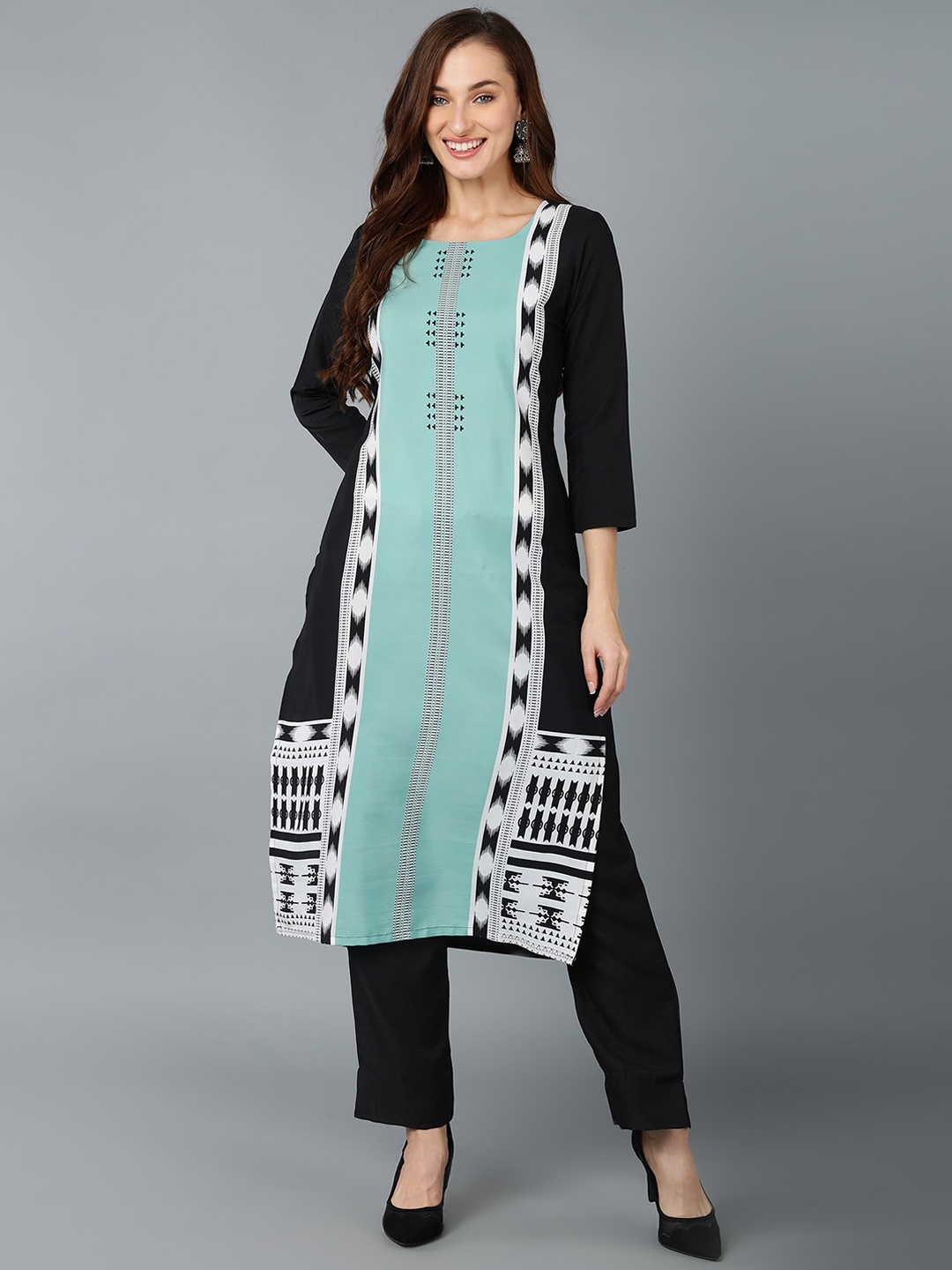 

AHIKA Geometric Printed Crepe Kurta, Black