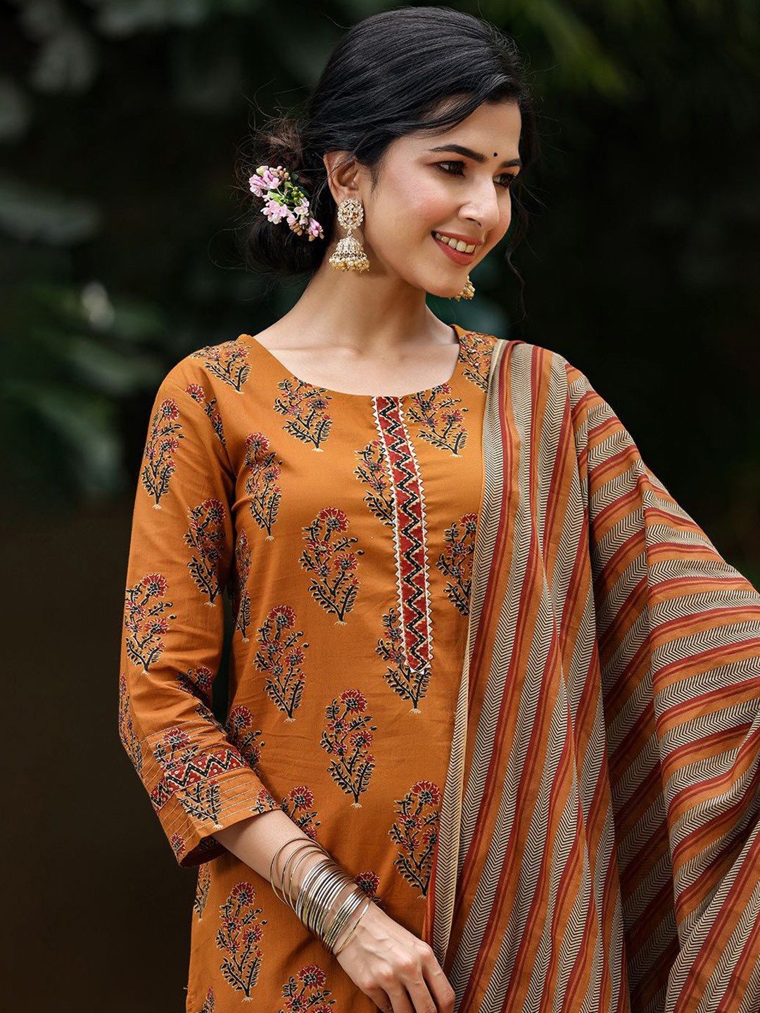 

AHIKA Round Neck Floral Printed Kurta With Trousers & Dupatta, Orange