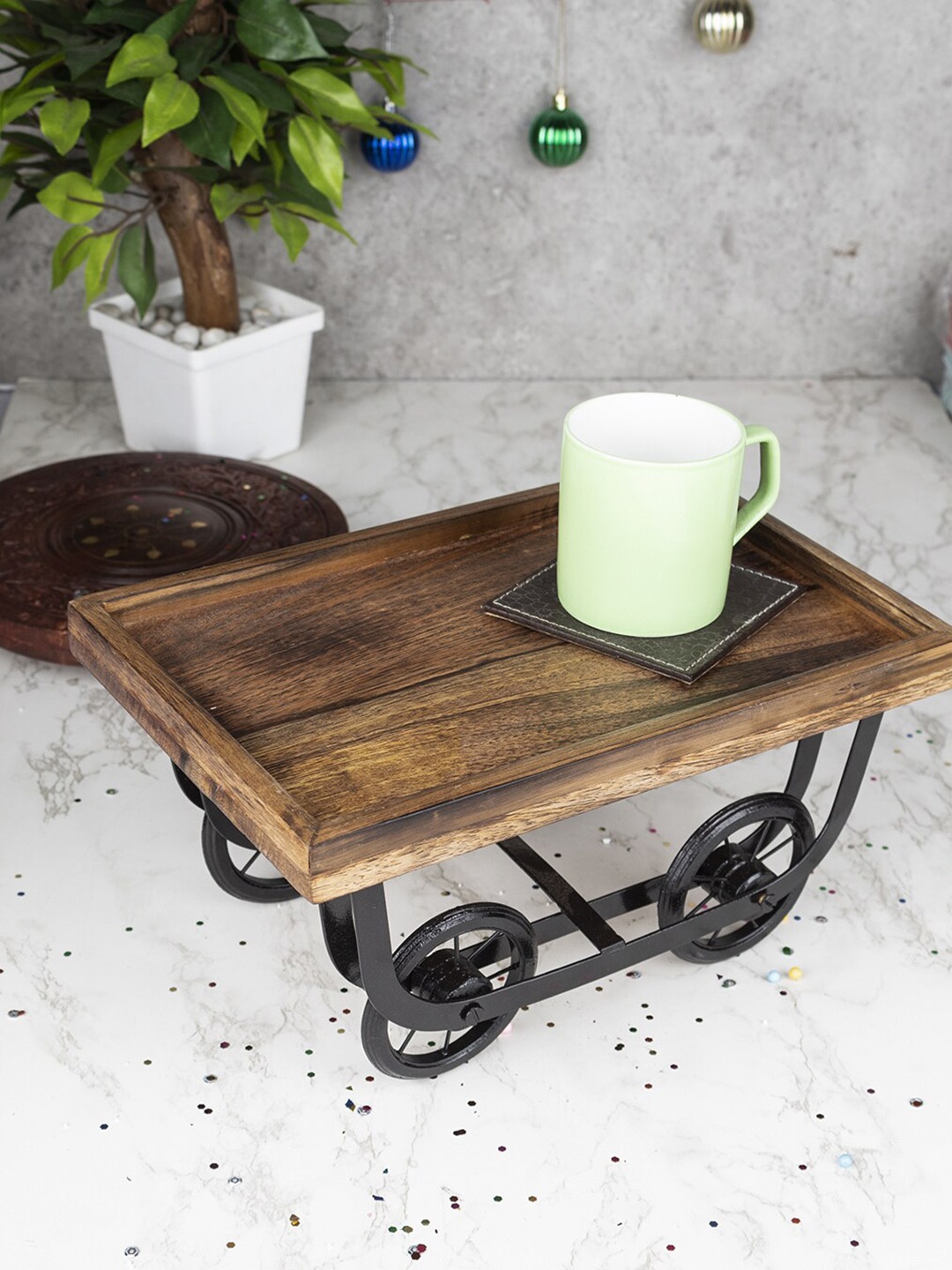 

MARKET99 Brown & Black Wooden Serving Thela Tray