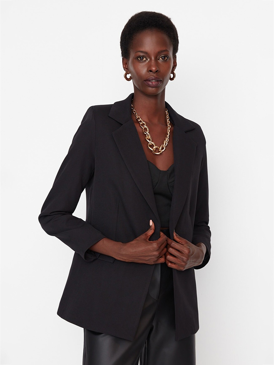 

Trendyol Notched Lapel Long Sleeves Single-Breasted Jacket, Black