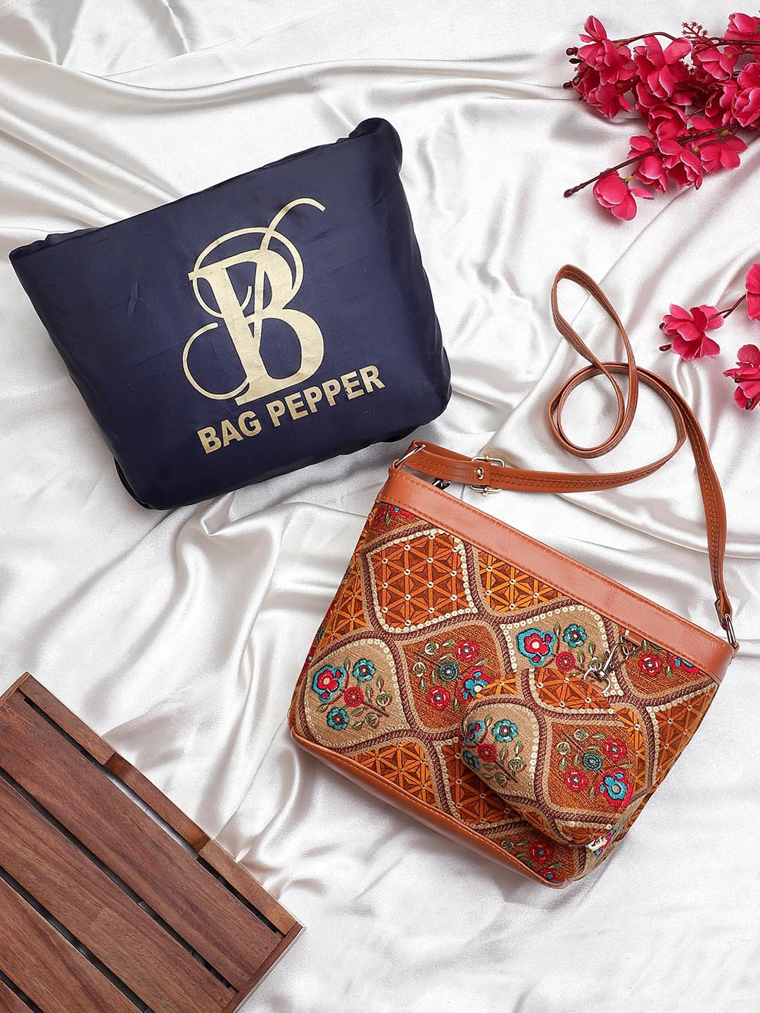 

Bag Pepper Women Floral Printed Cotton Sling Bag with Pouch, Orange