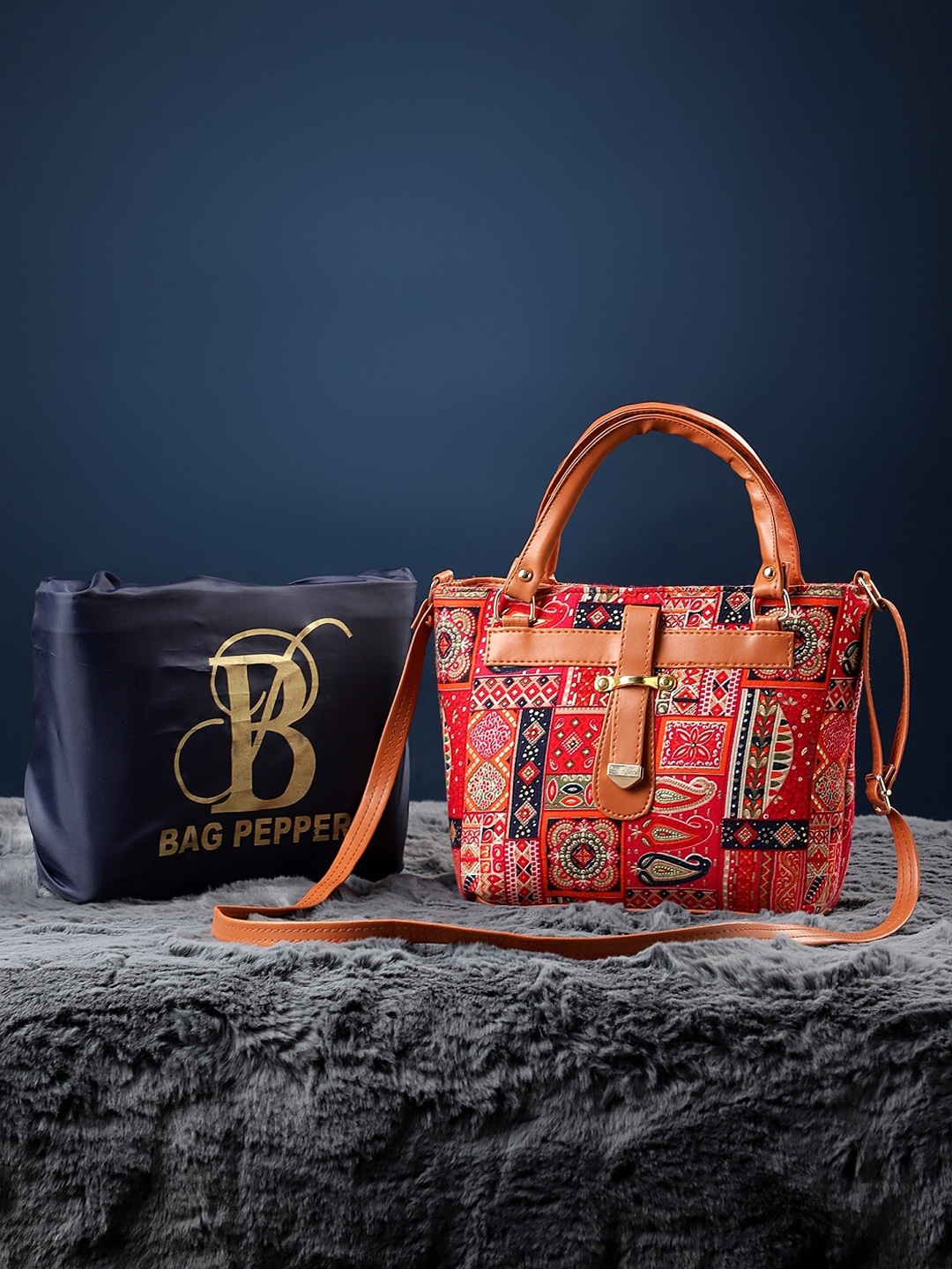 

Bag Pepper Women Ethnic Motifs Printed Cotton Handheld Bag, Red