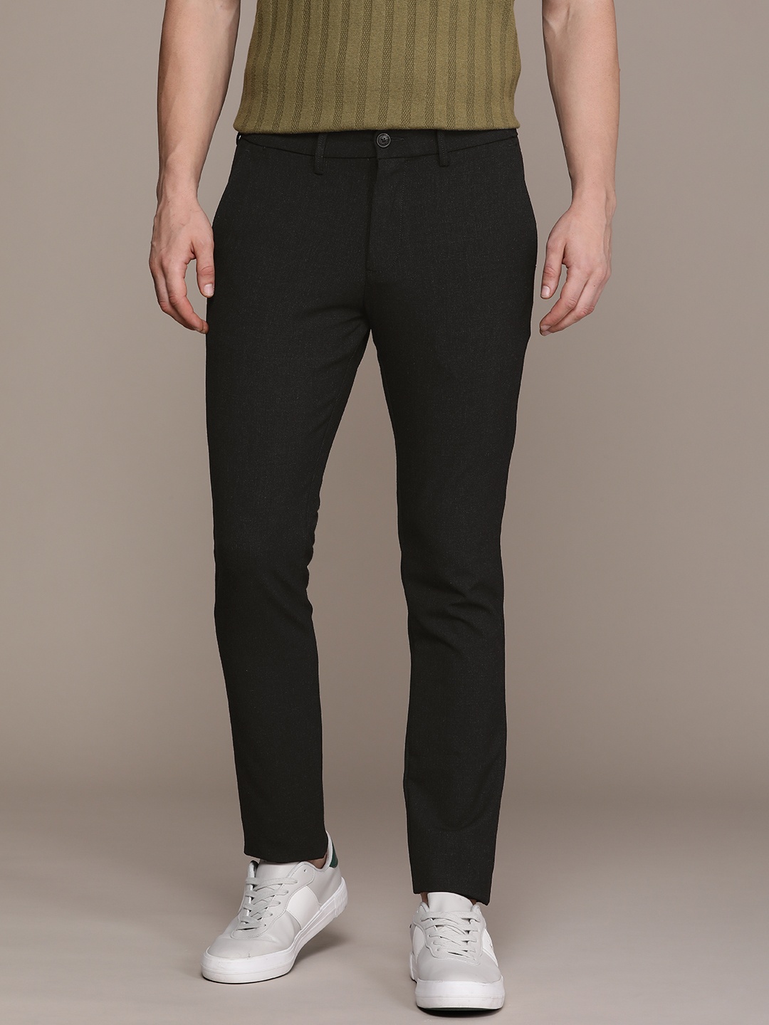 

Nautica Men Mid Rise Checked Slim Fit Trousers, Black