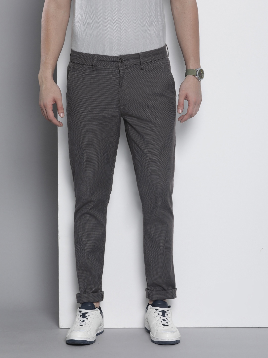

Nautica Men Checked Slim Fit Mid-Rise Trousers, Grey