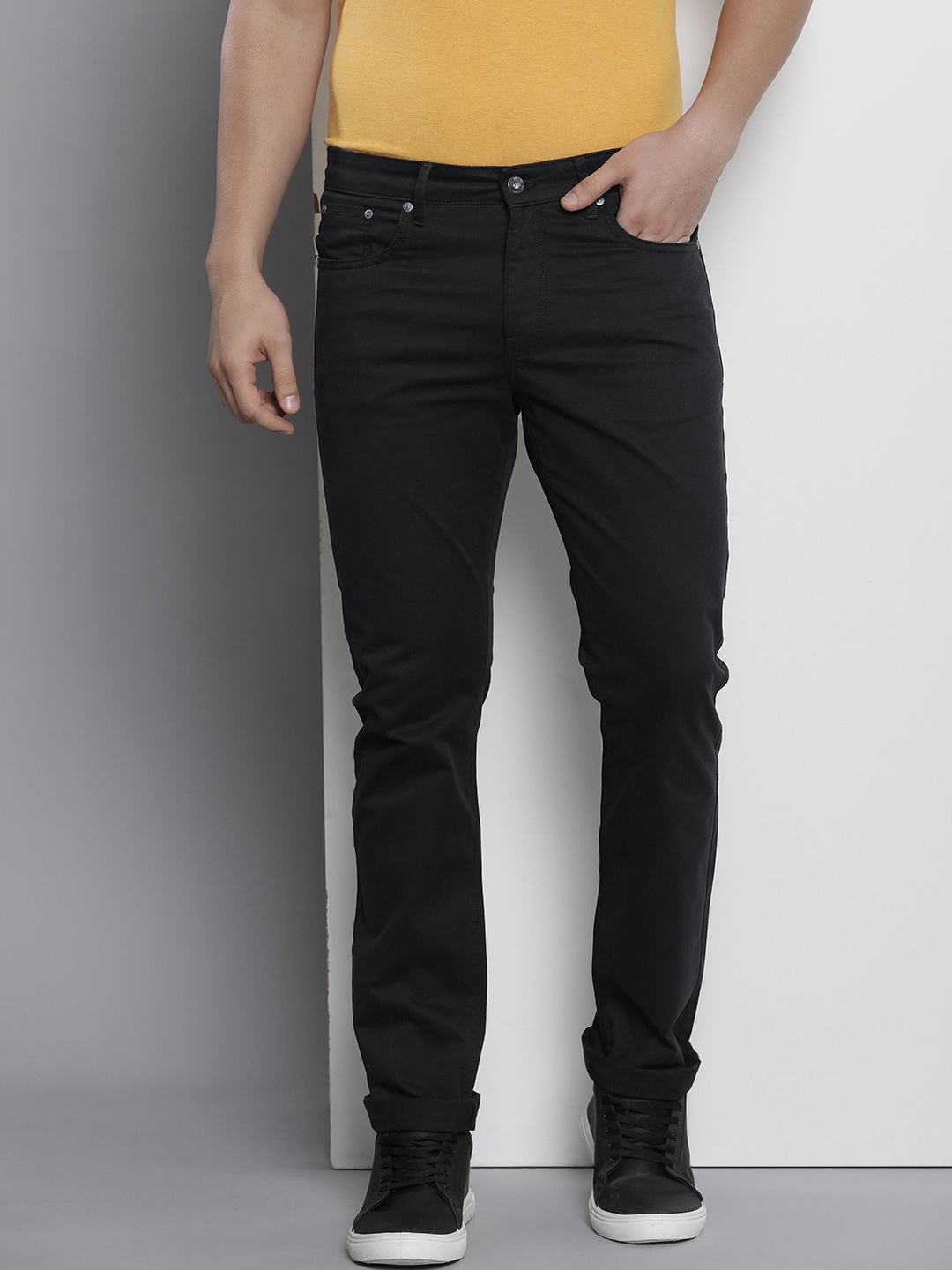 

Nautica Men Slim Fit Mid-Rise Chinos Trousers, Black