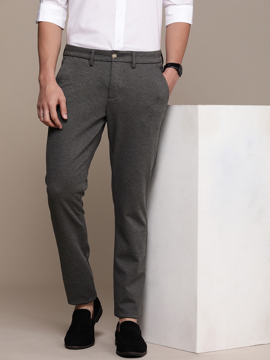 

Nautica Men Slim Fit Mid-Rise Knitted Chinos Trousers, Grey