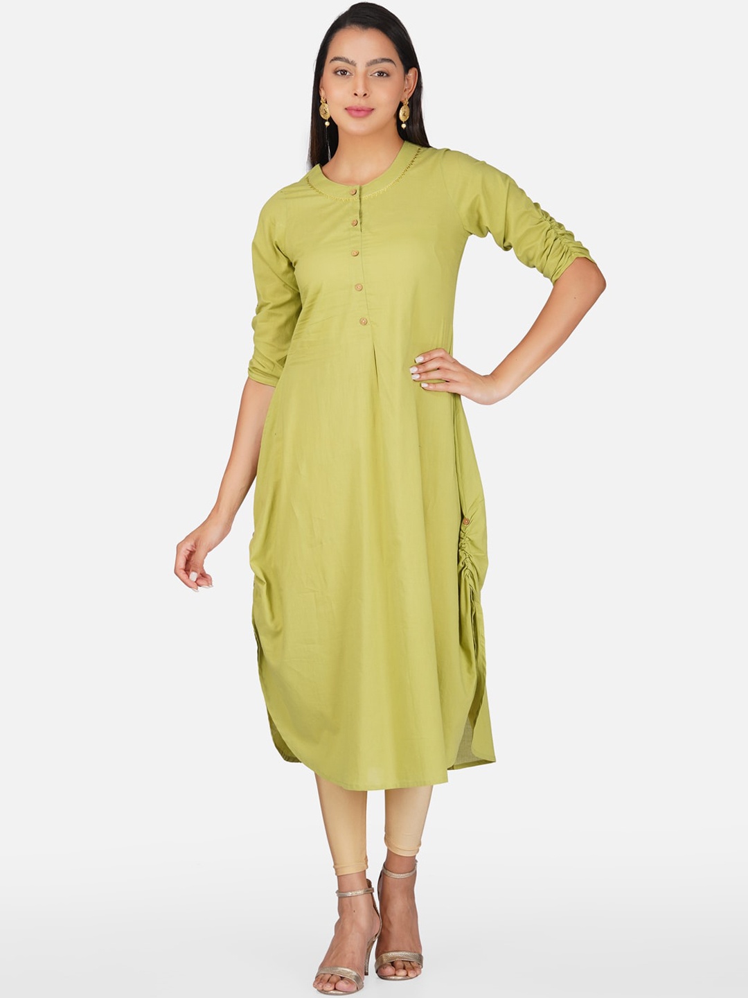

METRO-FASHION Round Neck Gathered Sleeves Curved Hem Thread Work Kurta, Green