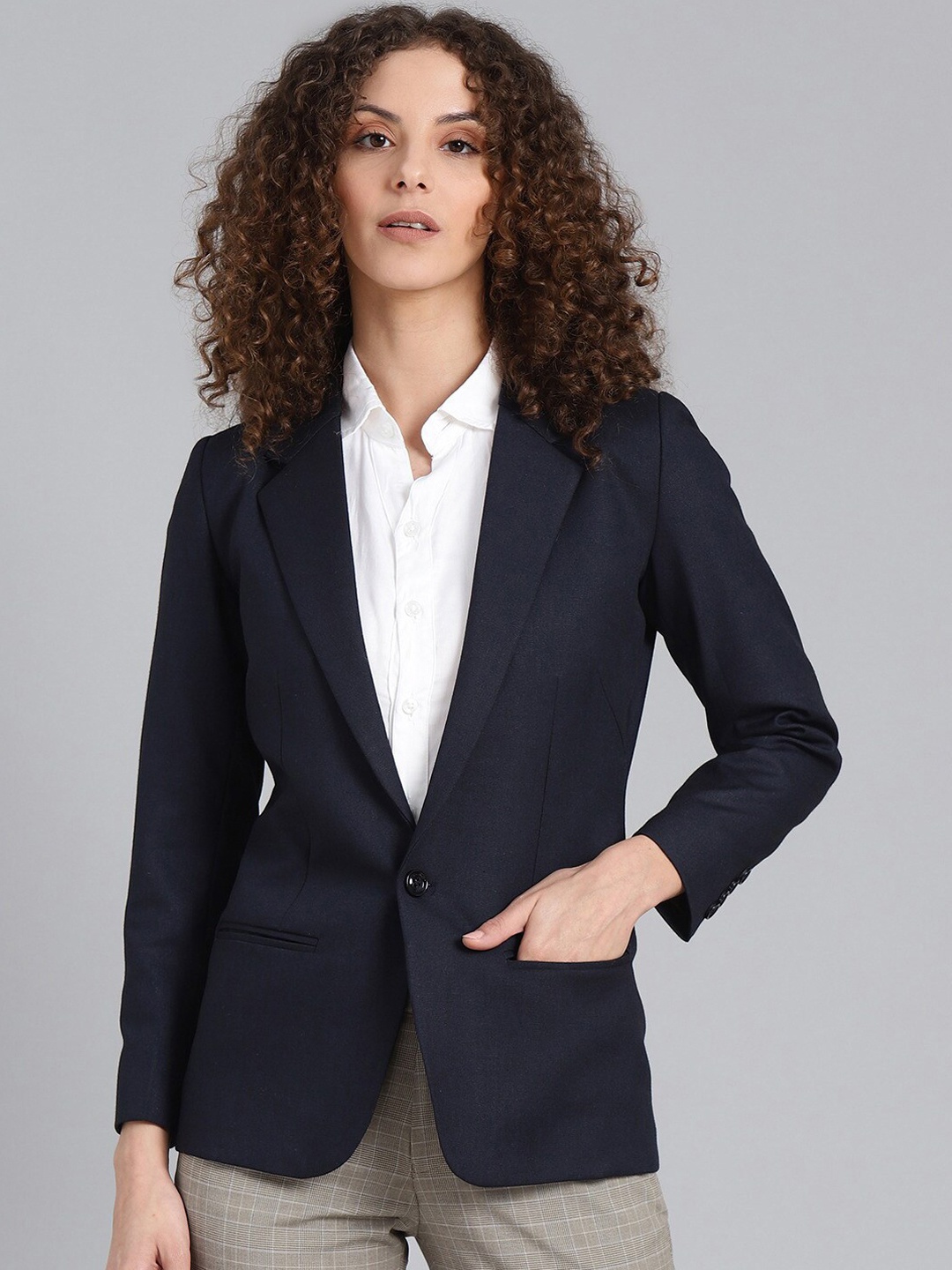 

Shaftesbury London Slim-Fit Single-Breasted Formal Blazer, Navy blue