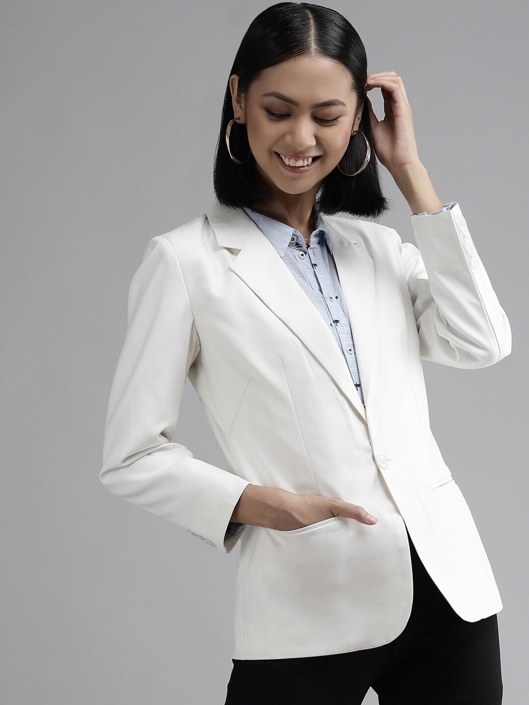 

Shaftesbury London Slim-Fit Single-Breasted Formal Blazers, White