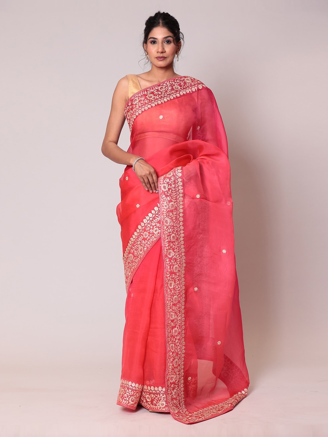 

ZARI Floral Embellished Sequinned Net Saree, Pink