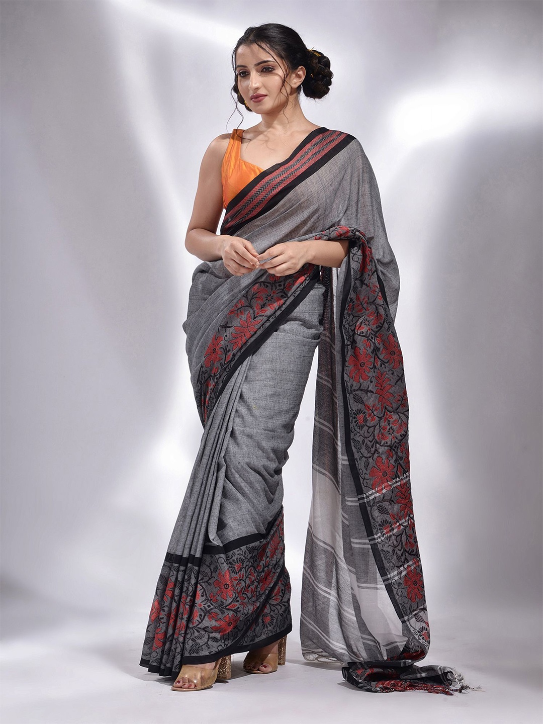 

Charukriti Pure Cotton Saree, Grey