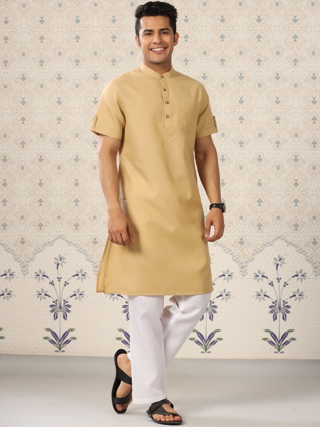 

Ode by House of Pataudi Men Mandarin Collar Kurta With Pyjamas, Khaki