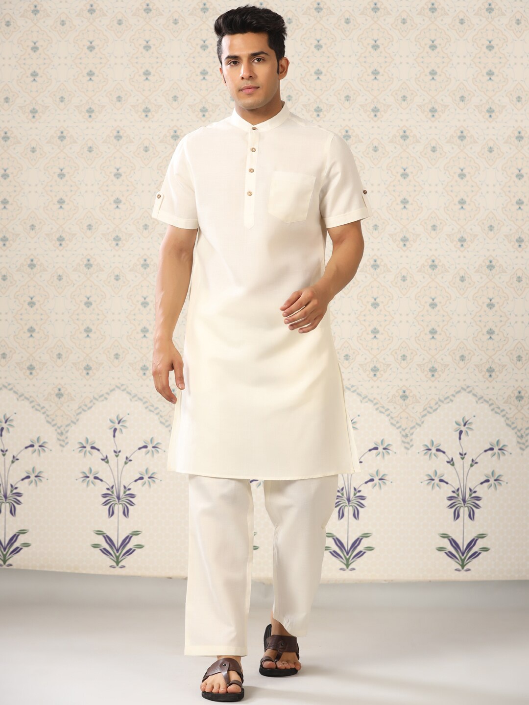 

Ode by House of Pataudi Men Mandarin Collar Kurta With Pyjamas, Cream