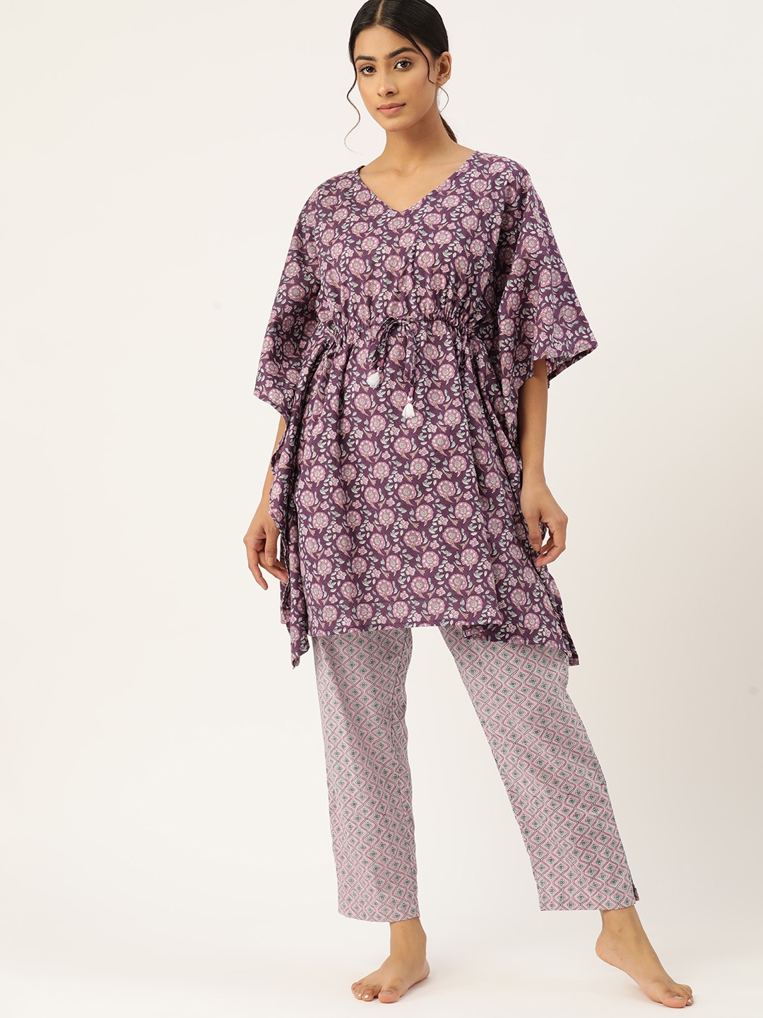 

ETC Women Floral Printed Pure Cotton Night suit, Brown