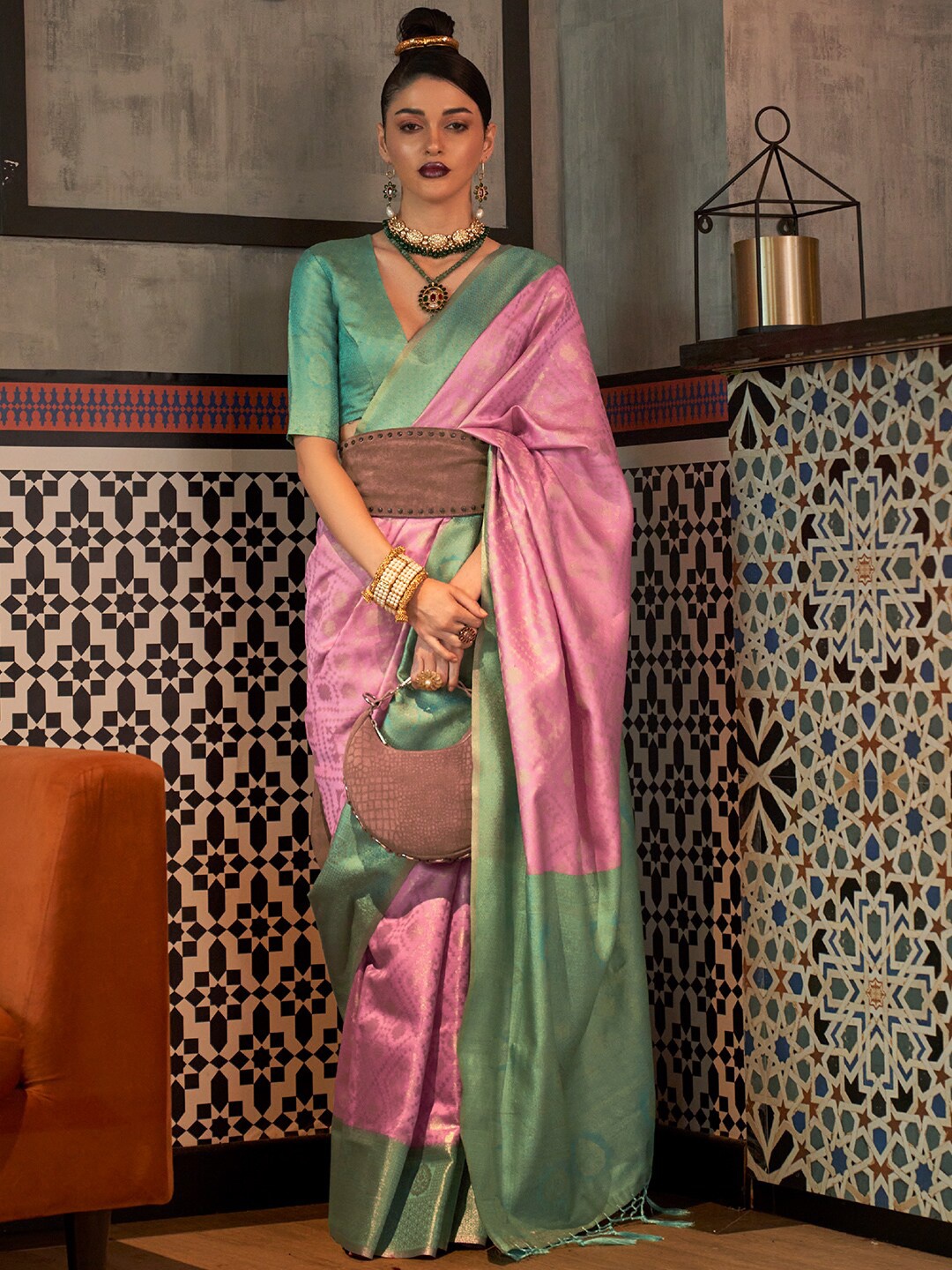 

KARAGIRI Ethnic Woven Design Zari Kanjeevaram Saree, Pink