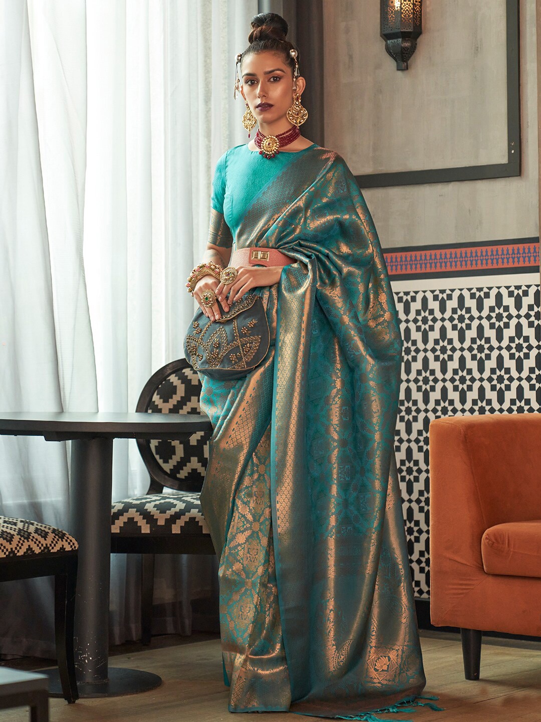 

KARAGIRI Ethnic Woven Design Zari Kanjeevaram Saree, Green