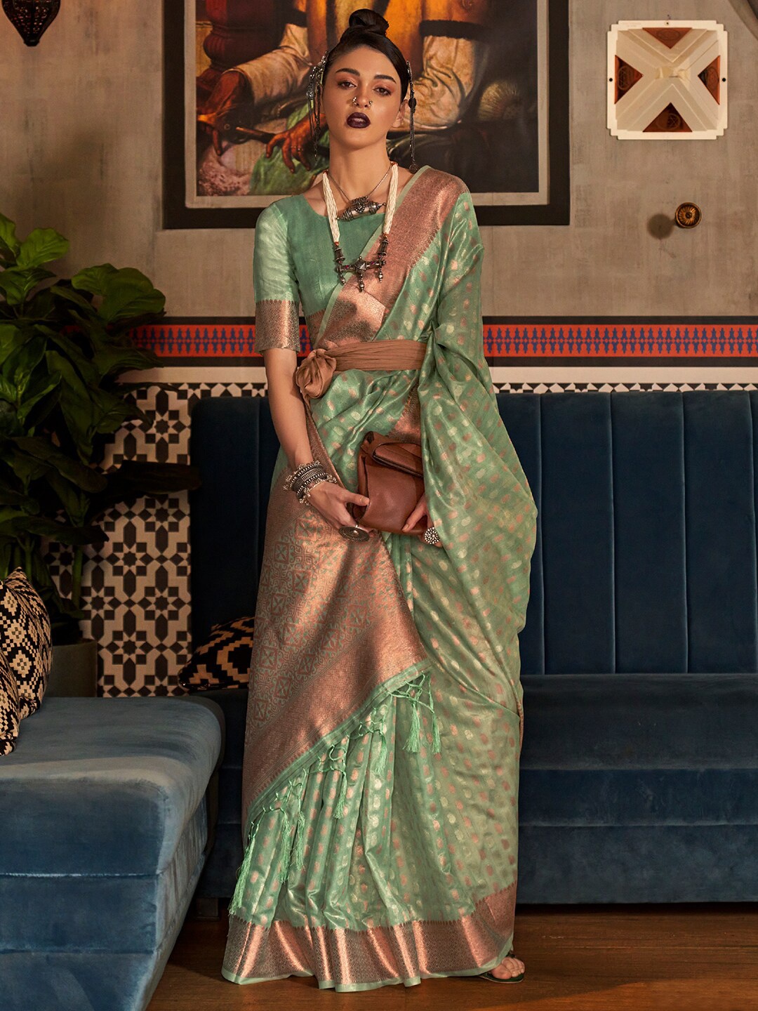 

KARAGIRI Ethnic motif Woven Design Zari Kanjeevaram Saree, Green